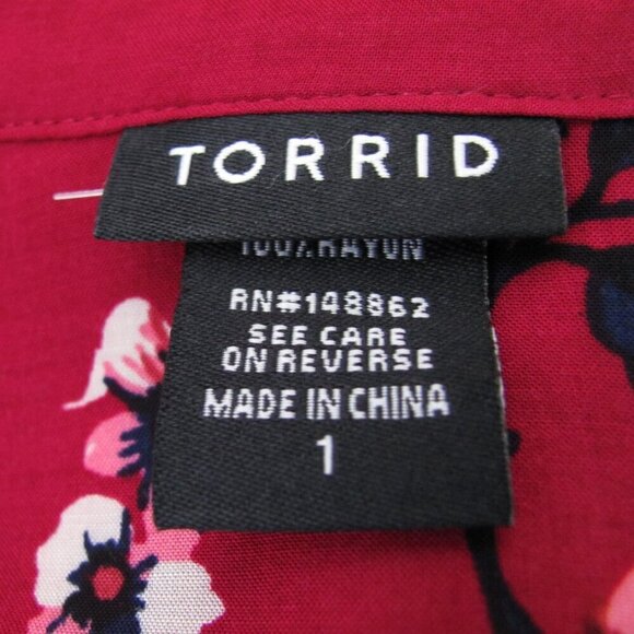 Torrid Top Size 1 1X Plus Burgundy Floral New NWT - Picture 3 of 3